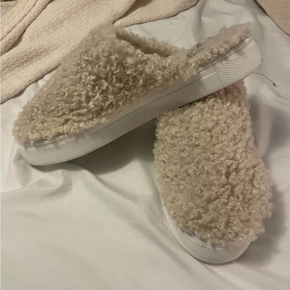 XOXO fuzzy slipper sneaker platform flatform slip on